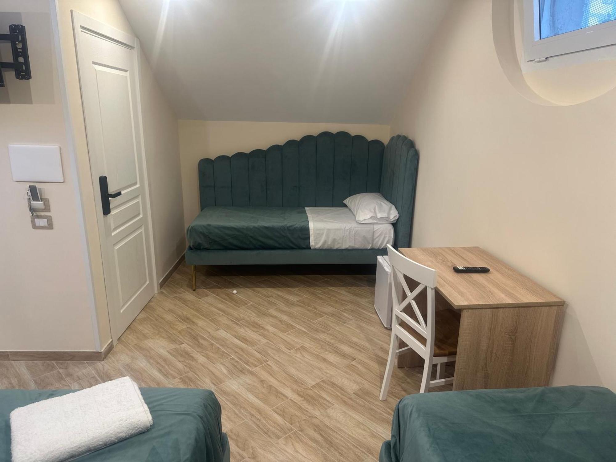 Attic Room Неаполь Екстер'єр фото