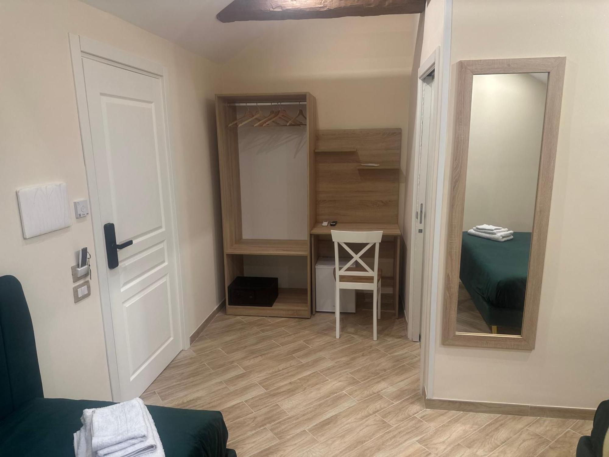 Attic Room Неаполь Екстер'єр фото