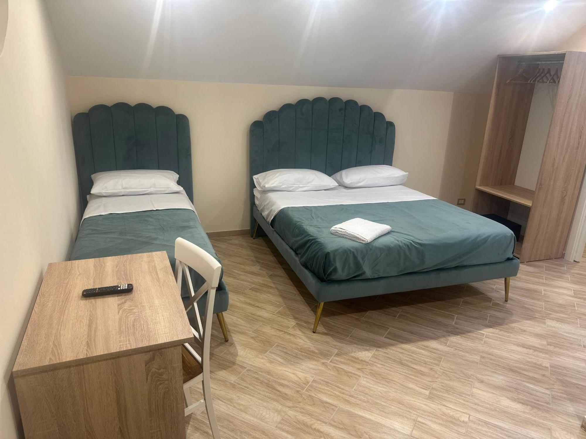 Attic Room Неаполь Екстер'єр фото