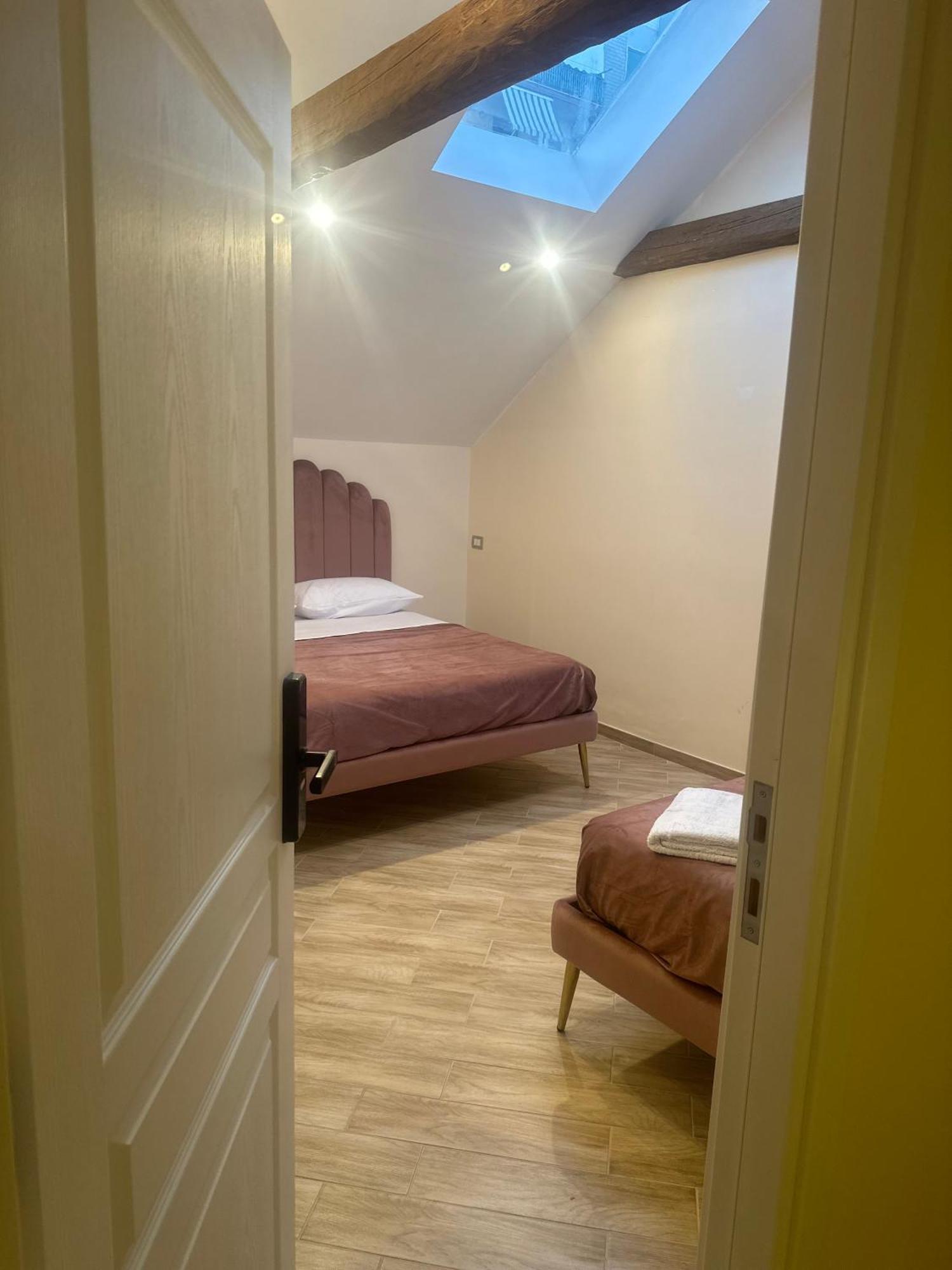 Attic Room Неаполь Екстер'єр фото