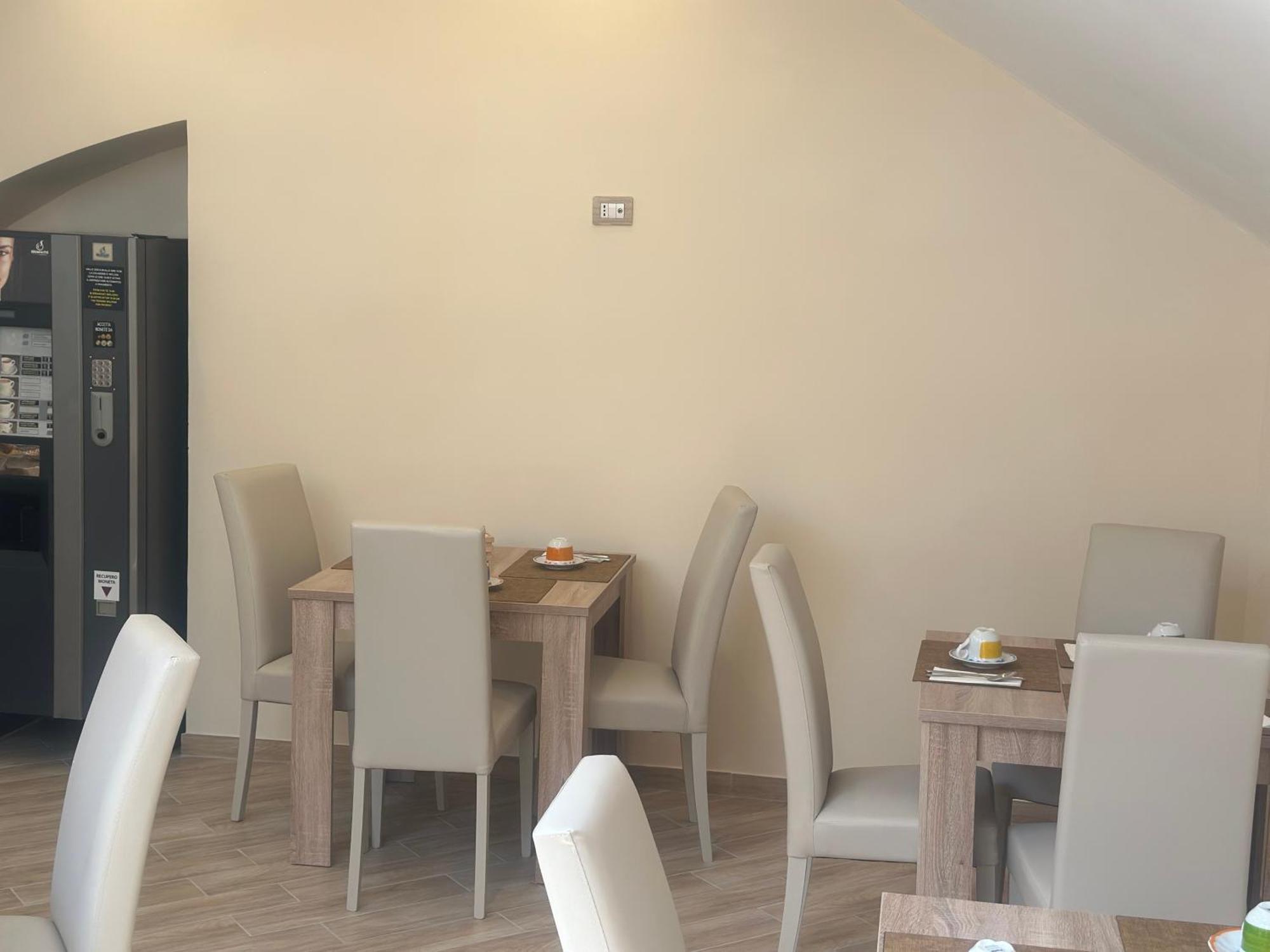 Attic Room Неаполь Екстер'єр фото