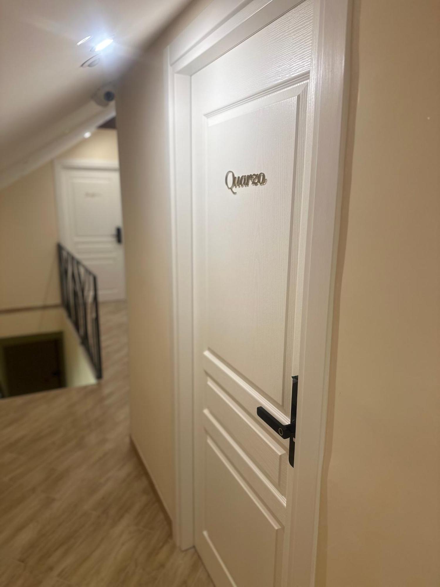 Attic Room Неаполь Екстер'єр фото