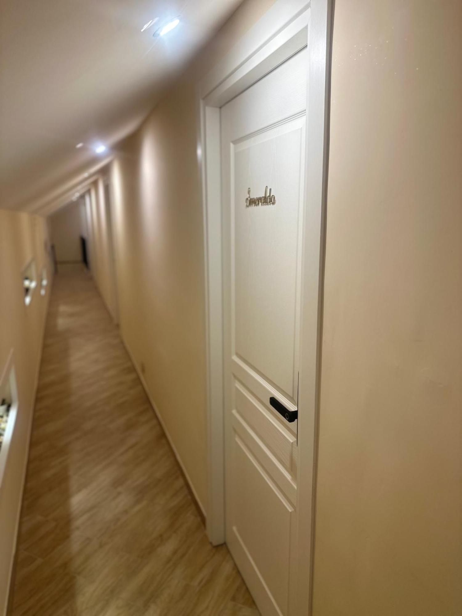 Attic Room Неаполь Екстер'єр фото